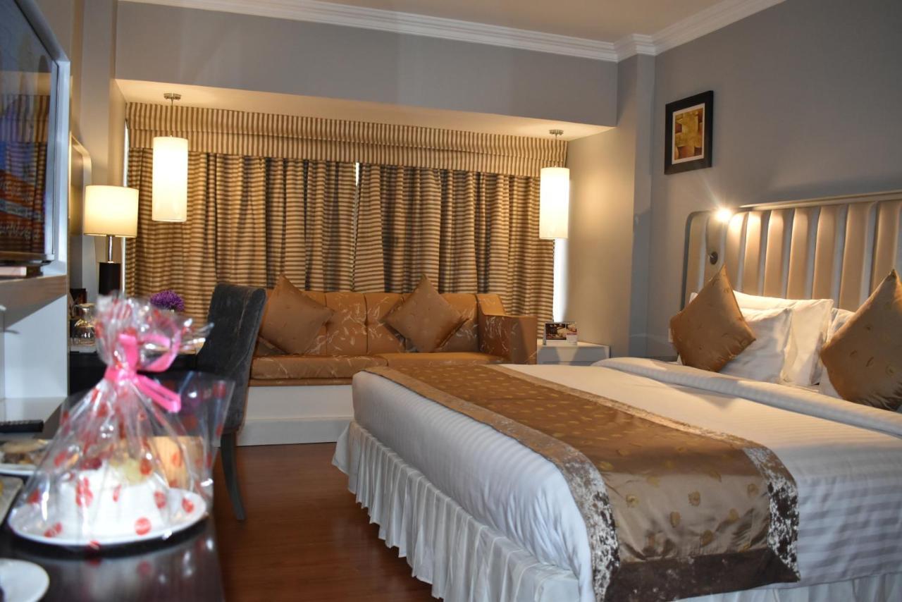 รามาดา พลาซา บาย วินด์แฮม การาจีแอร์พอร์ต โฮเต็ล Hotel ภายนอก รูปภาพ A room at the hotel