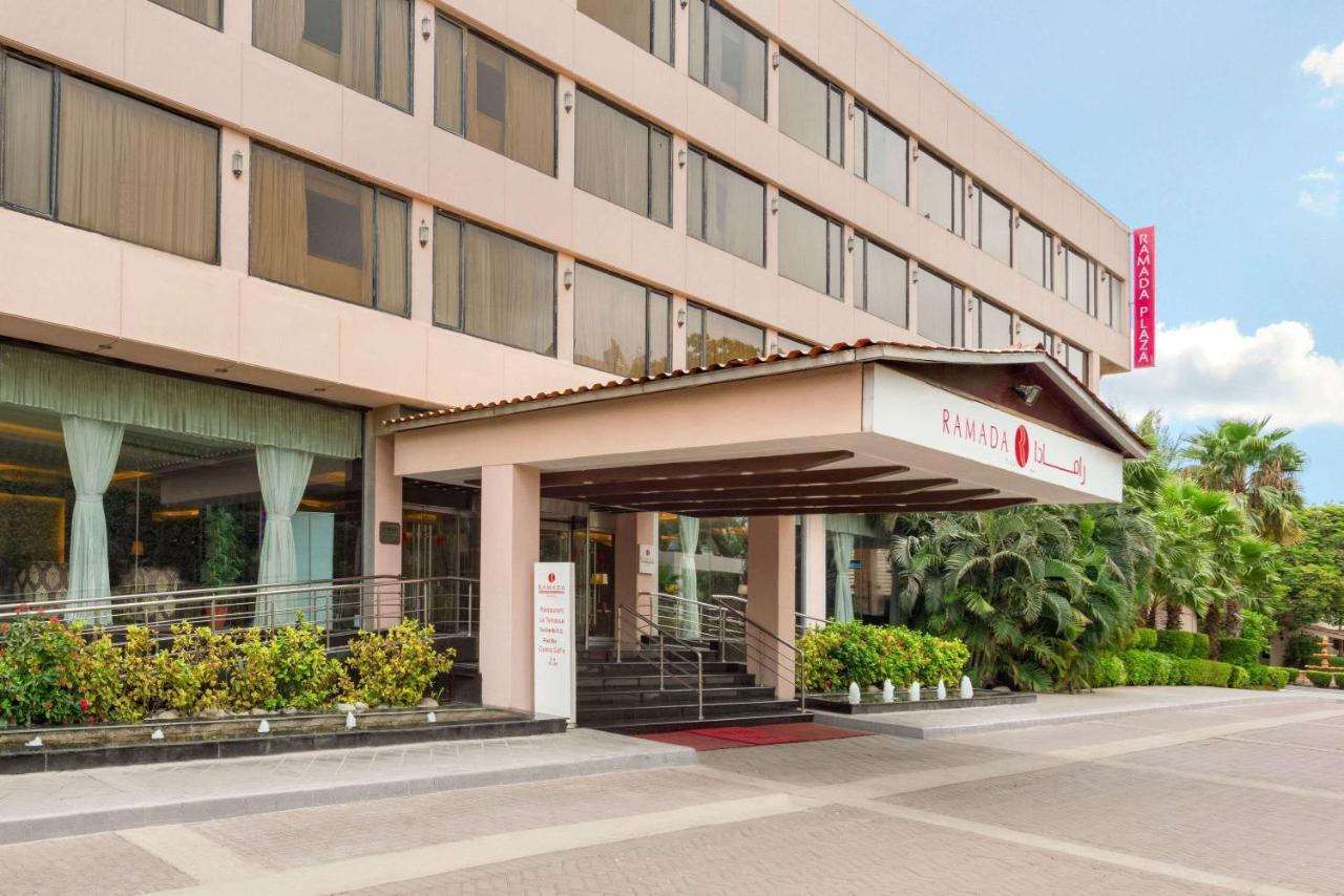 รามาดา พลาซา บาย วินด์แฮม การาจีแอร์พอร์ต โฮเต็ล Hotel ภายนอก รูปภาพ Amaranth Hotel
