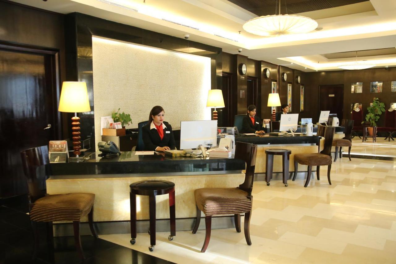 รามาดา พลาซา บาย วินด์แฮม การาจีแอร์พอร์ต โฮเต็ล Hotel ภายนอก รูปภาพ